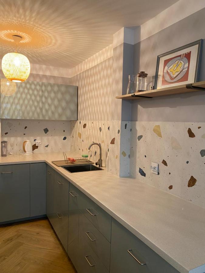 Close To Metro, 8 Minutes To Centrum And Near Airport Varsovia